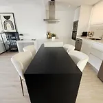 Marina Real 86 By Homeprive Apartment