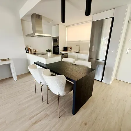 Marina Real 86 By Homeprive *