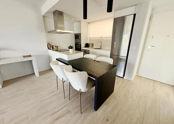 Marina Real 86 By Homeprive *