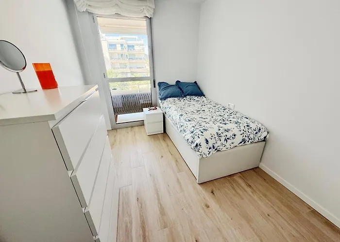 Marina Real 86 By Homeprive Apartman