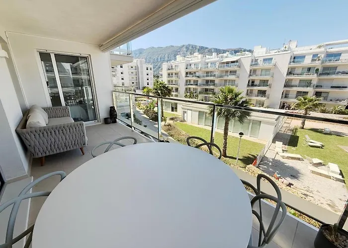 Marina Real 86 By Homeprive Apartman *